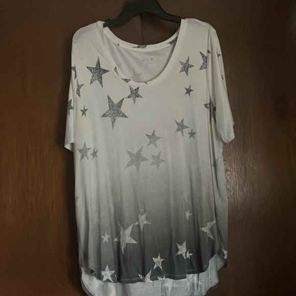 Maurices Tops - White and gray stars long tee shirt